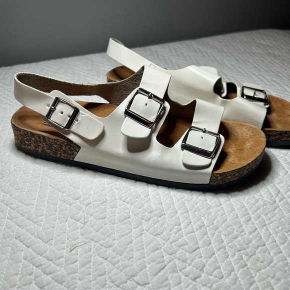 Kali women’s white sandals size 9 new double buckle‎ cork - Picture 3 of 8